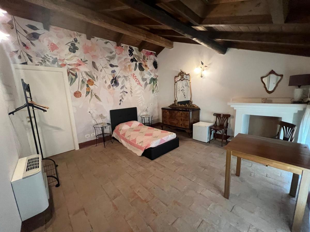 Agriturismo E Az. Agricola Ma.Mi Sale Exterior foto